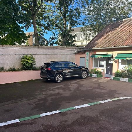 Hotel Saint - Charles Rambouillet Esterno foto