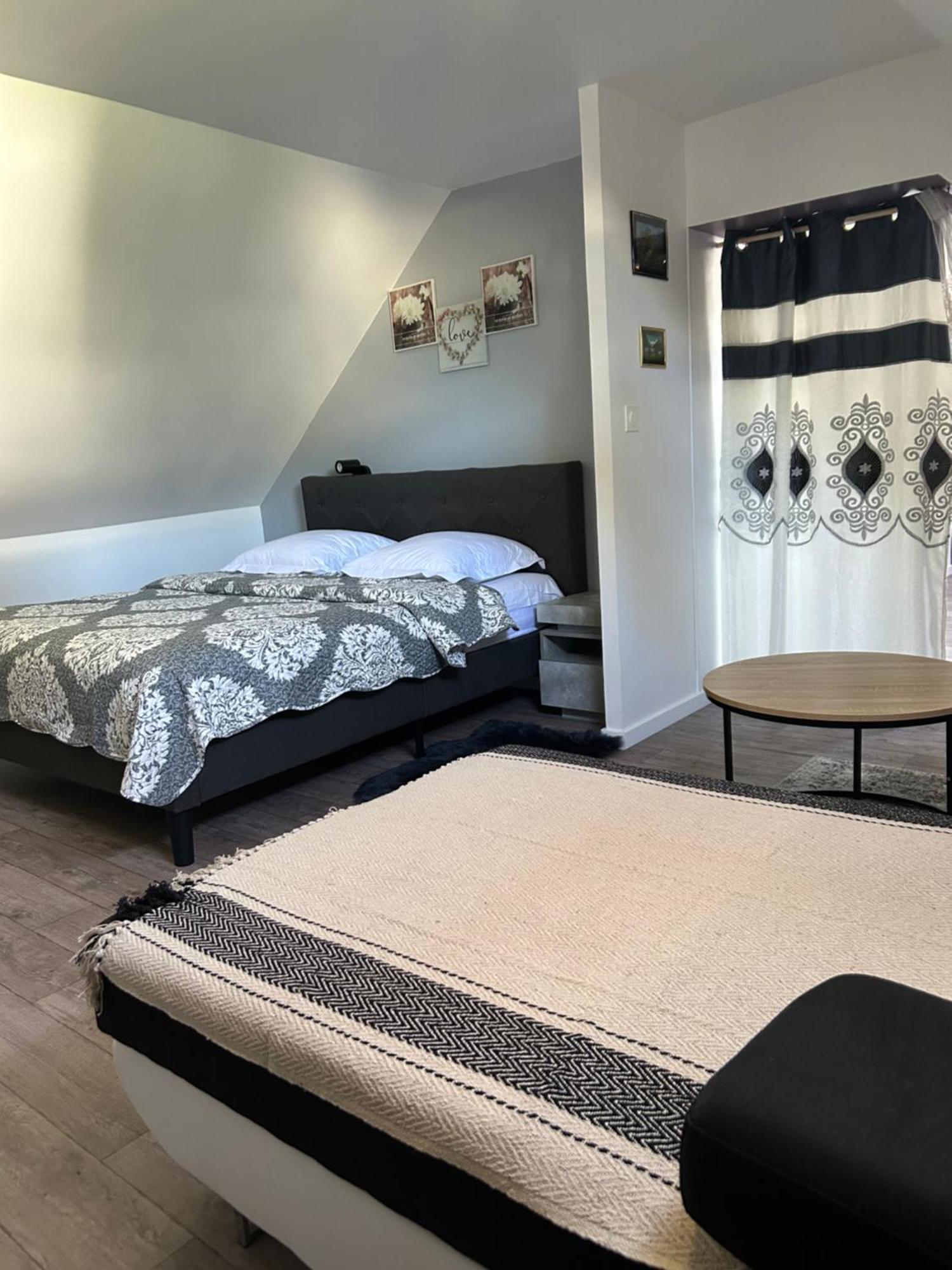 Hotel Saint - Charles Rambouillet Esterno foto